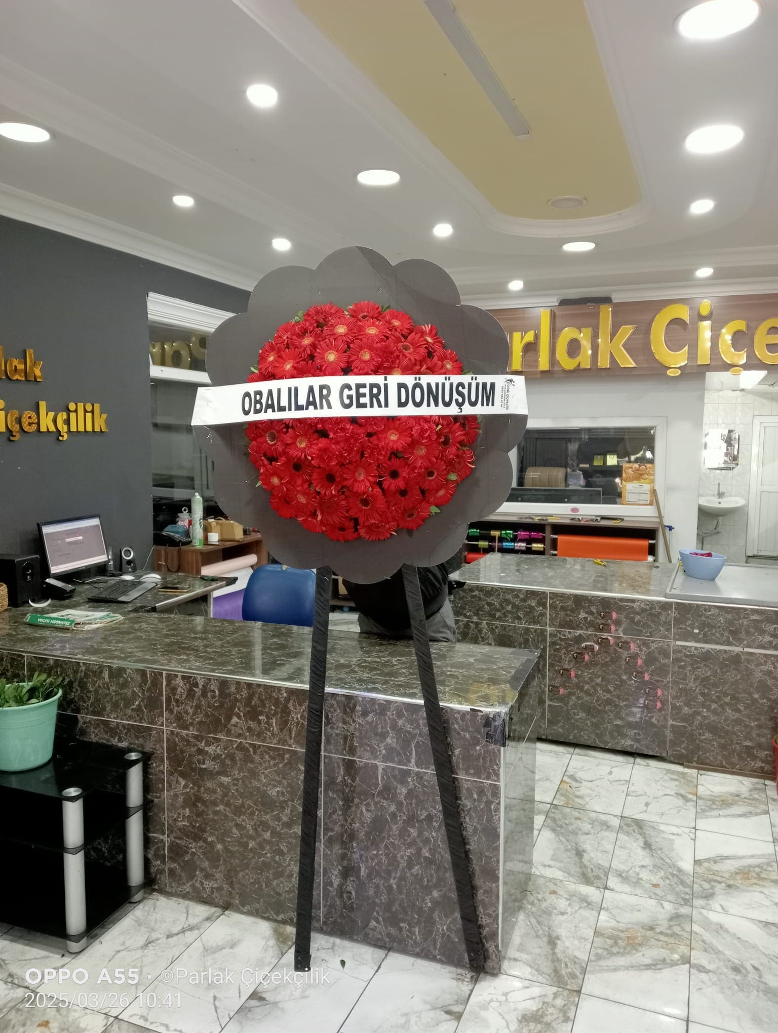 Krmz Siyah Cenaze elenk Byk Boy