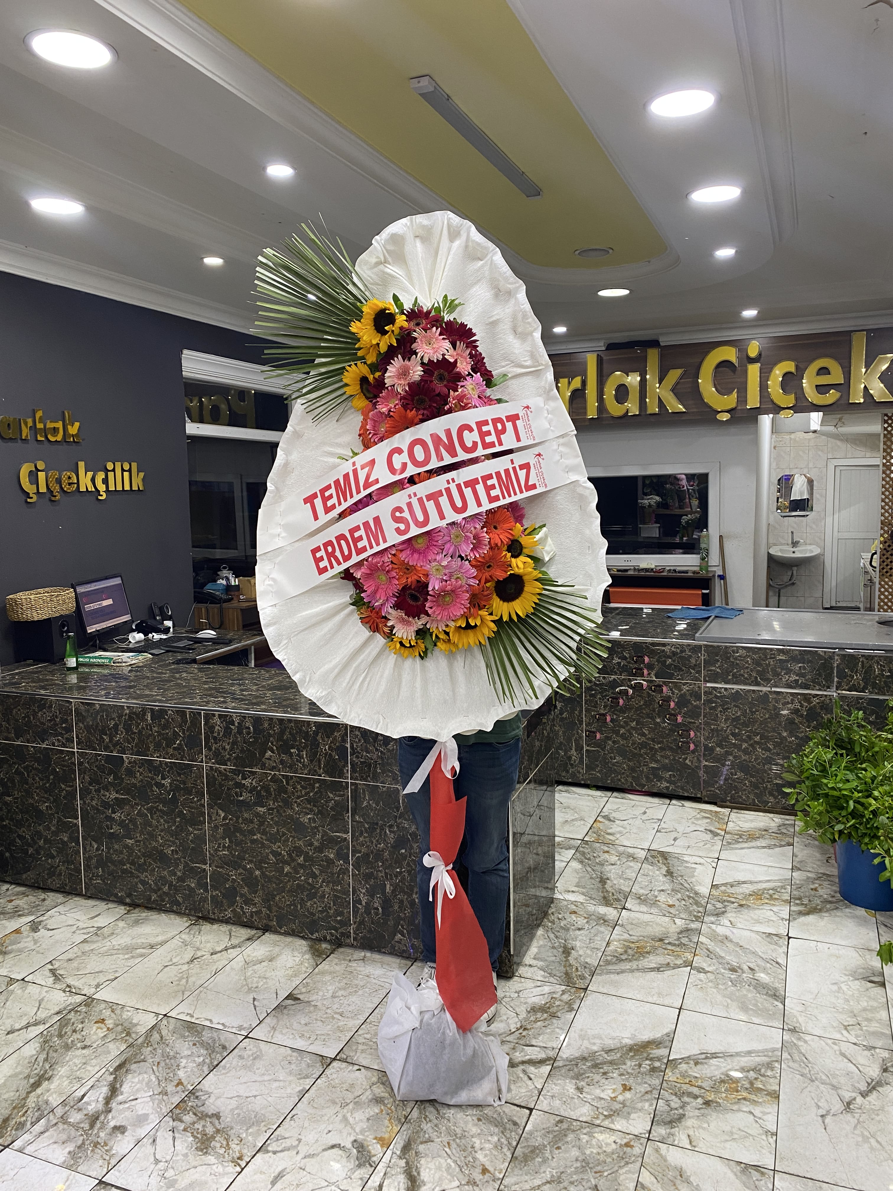 Renkli Konsept Gsterili Al Dn elenk